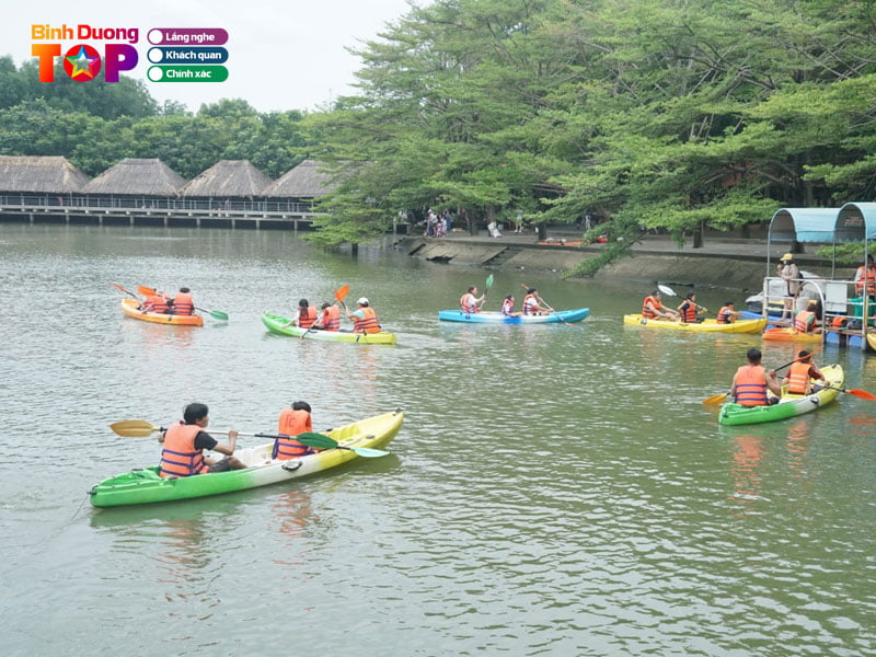 check-in-khung-troi-tay-tai-thac-nuoc-nhan-tao1-binhduongtoplist