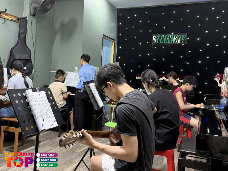 Trung-tam-am-nhac-steinway-binhduongtoplist