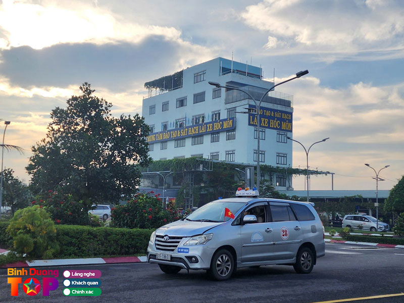 Dao-tao-lai-xe-binh-duong-thay-tuan-bi-binhduongtoplist