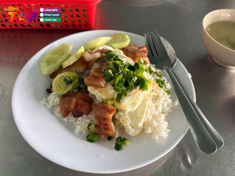 Com-tam-hoang-thu-2-binhduongtoplist