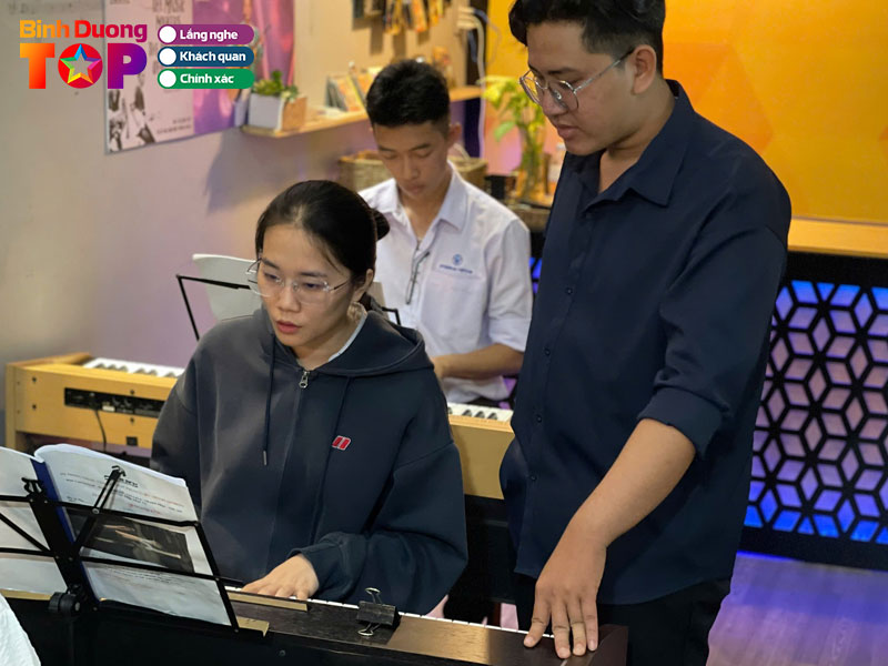 Trung-tam-am-nhac-phung-minh-binhduongtoplist