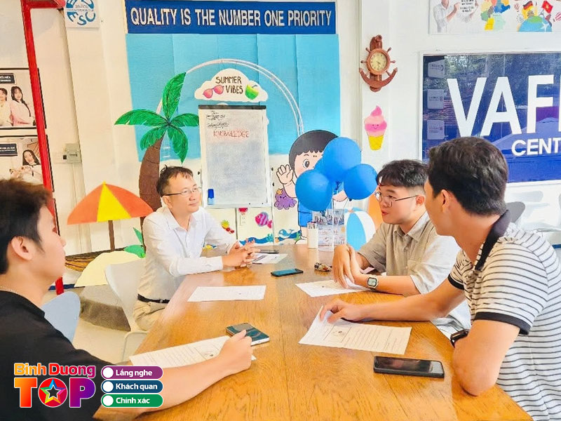 Trung-tam-ngoai-ngu-viet-my-binh-duong-binhduongtoplist