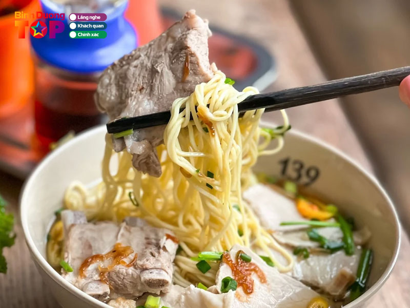 Hu-tieu-nam-vang-139-binhduongtoplist