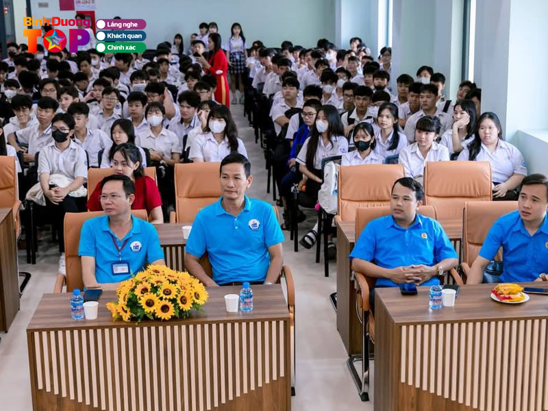 Truong-trinh-hoai-duc-binhduongtoplist
