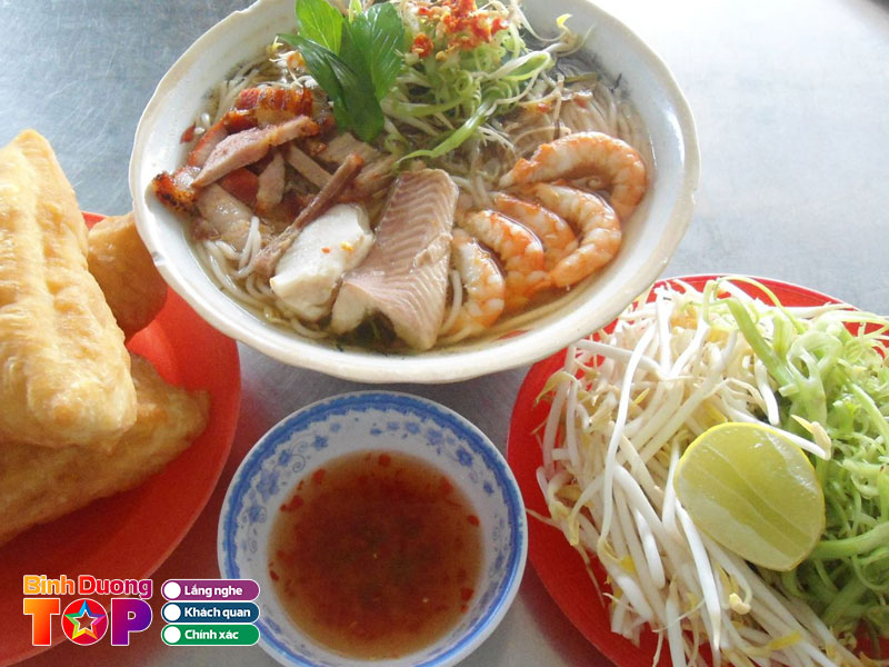 Quan-bun-nuoc-leo-ngoc-yen-binhduongtoplist