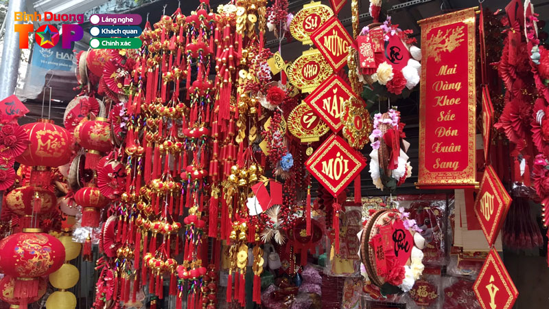 Top-6-dia-chi-ban-phu-kien-trang-tri-tet-tai-binh-duong-dep-gia-re-binhduongtoplist