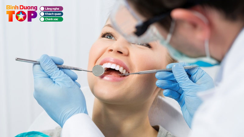 Cach-ve-sinh-rang-su-theo-loi-khuyen-cua-nha-si-giu-nu-cuoi-ben-dep-binhduongtoplist