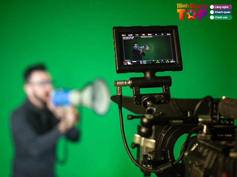 Cong-ty-co-phan-truyen-thong-va-giai-tri-demi-binhduongtoplist