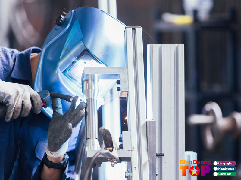 Long-van-group-binhduongtoplist