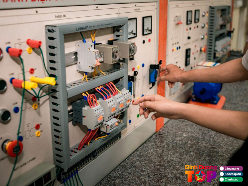 Thiet-bi-dien-thien-loc-phuoc-binhduongtoplist