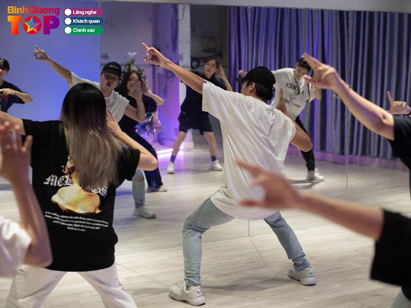 Trung-tam-vyoga-world-1-binhduongtoplist