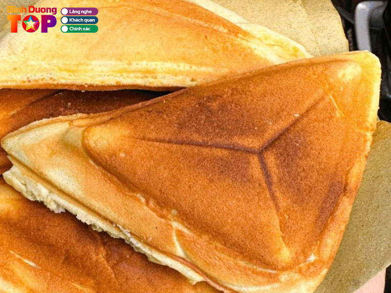 Banh-hotdog-co-doan-binhduongtoplist