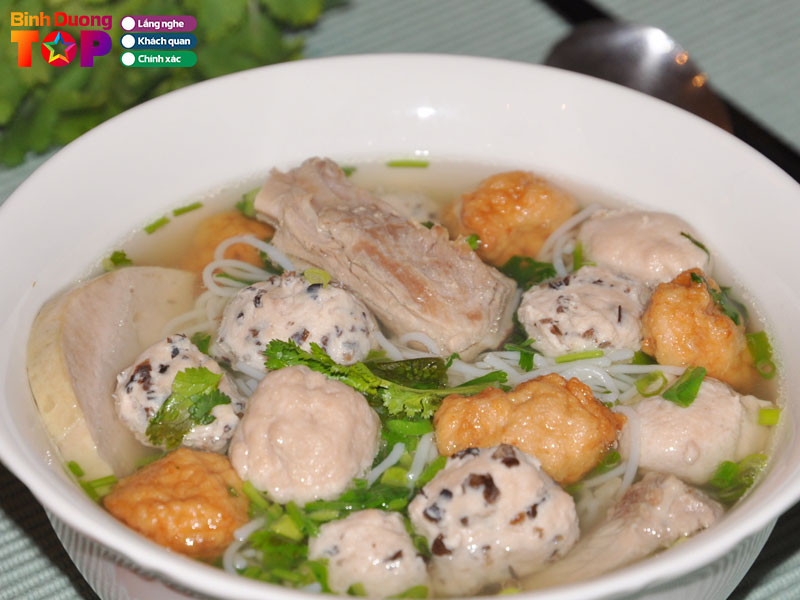 Bun-moc-ngoc-hieu-binhduongtoplist