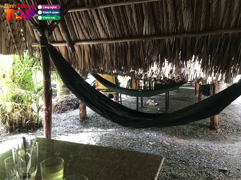 Cafe-choi-vong-thanh-loan-1-binhduongtoplist