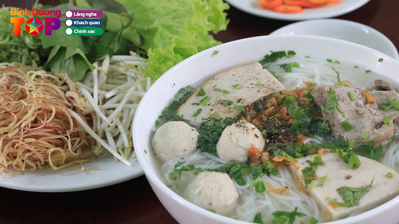 Top-6-quan-bun-moc-tai-binh-duong-hap-dan-ngon-kho-cuong-binhduongtoplist