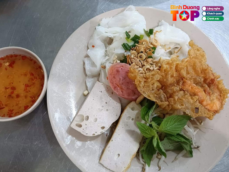 Banh-cuon-nong-kim-loan-binhduongtoplist