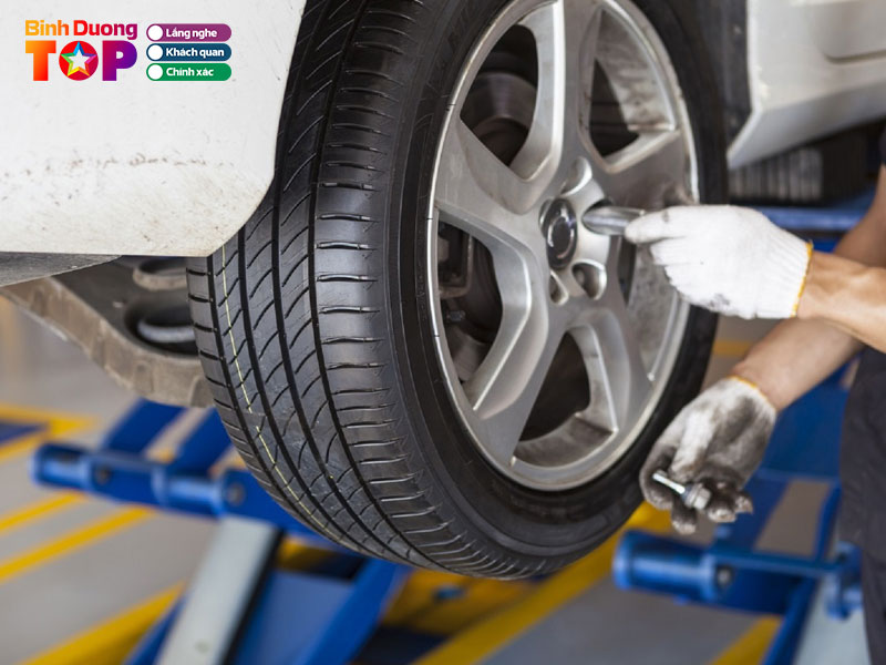 Garage-o-to-phuong-nam-phat-binhduongtoplist