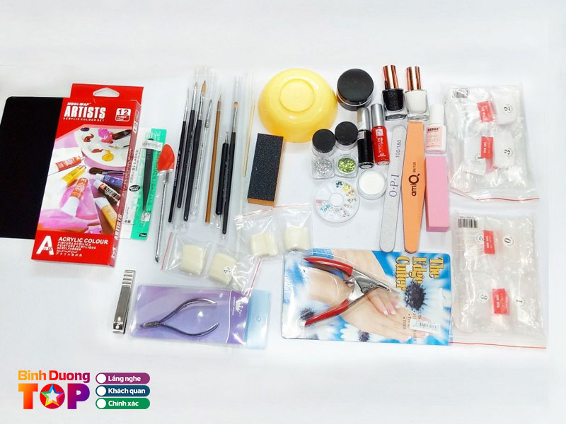 Phu-lieu-toc-nail-huy-hoang-binhduongtoplist