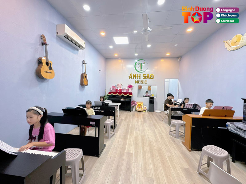 Trung-tam-am-nhac-anh-sao-binhduongtoplist