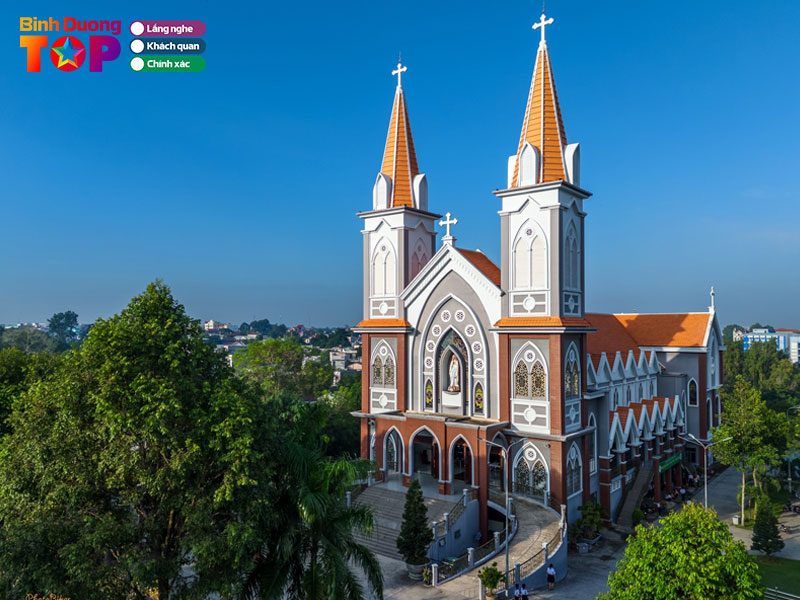 Nha-tho-chanh-toa-phu-cuong-binhduongtoplist