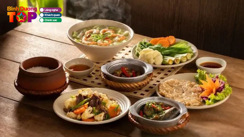 Top-10-tiem-com-trua-o-binh-duong-no-bung-vua-tui-tien-binhduongtoplist